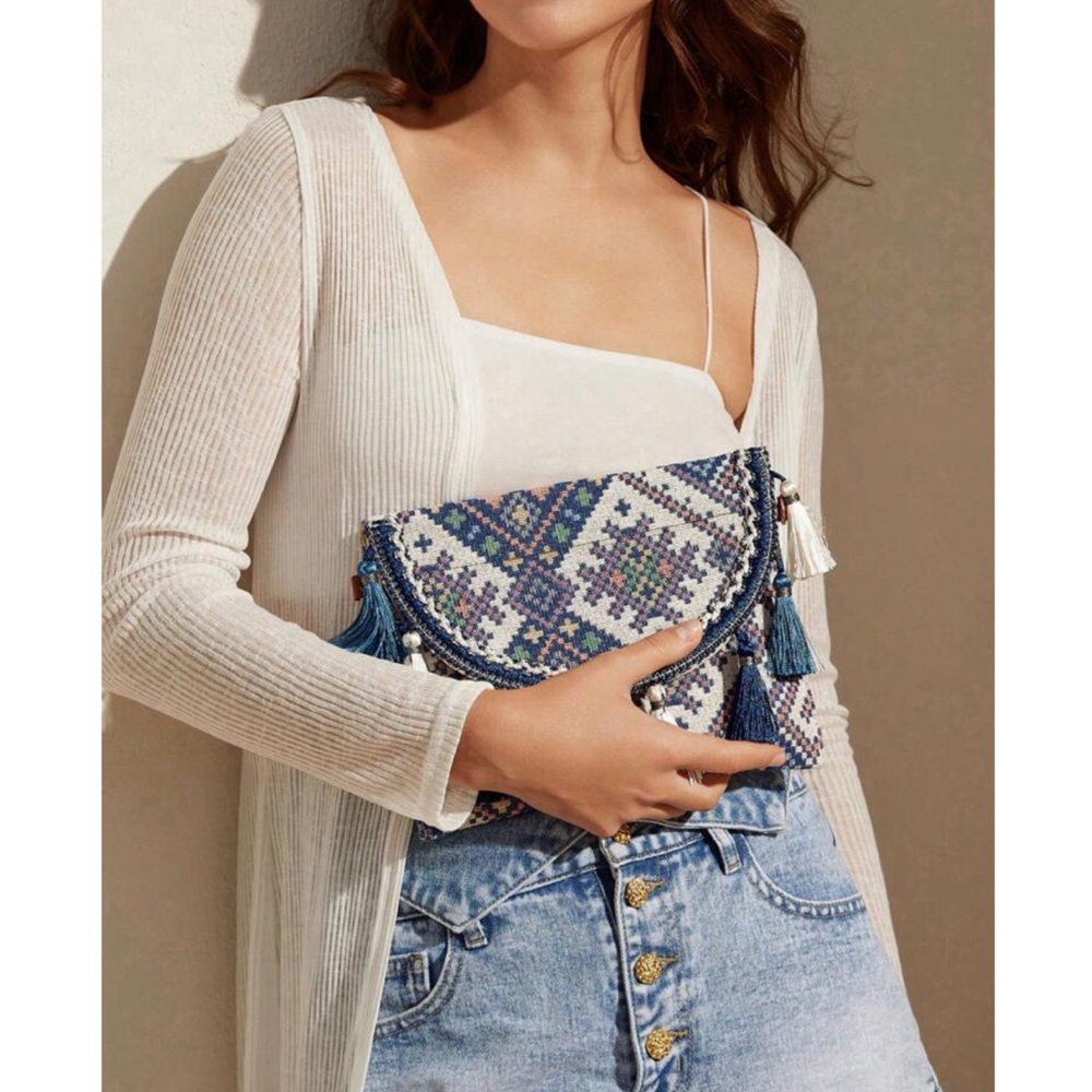 Fringe Decorated Flip Cover Multicolor Woven Bag - Picture 4 of 9